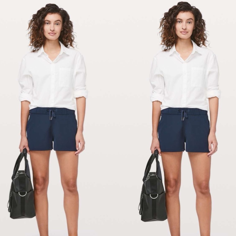 Lululemon On The Fly Short Woven 2.5” True Navy Size 4 - Picture 2 of 9